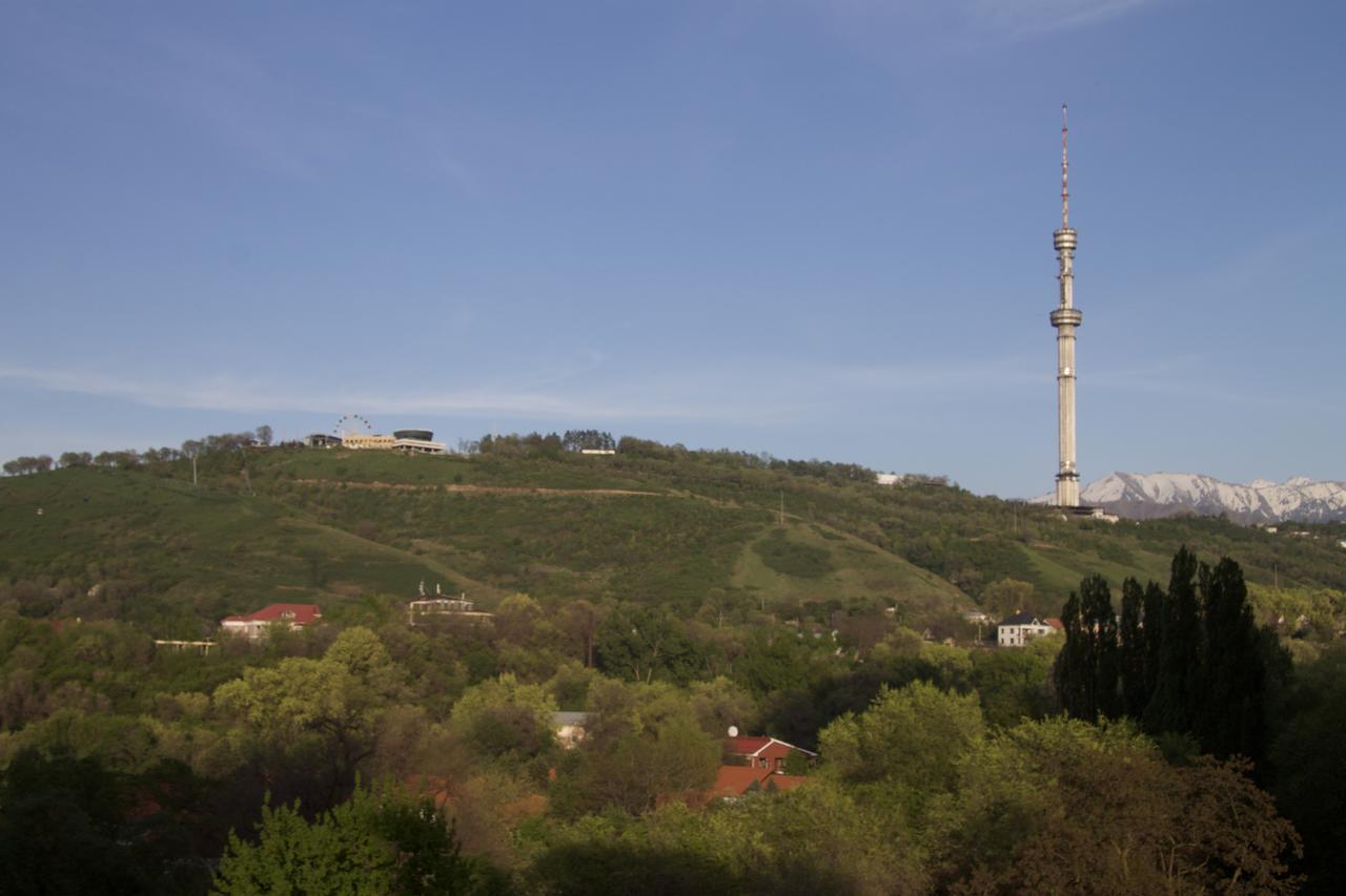Deluxe Plaza Hotell Alma-Ata Exteriör bild